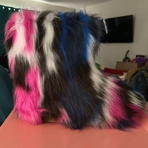 Cute fur boots